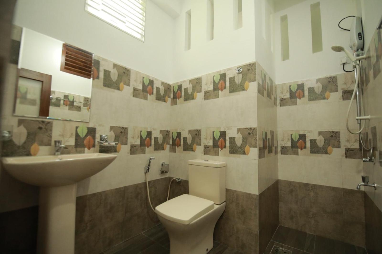 Renuka Inn Канді Екстер'єр фото