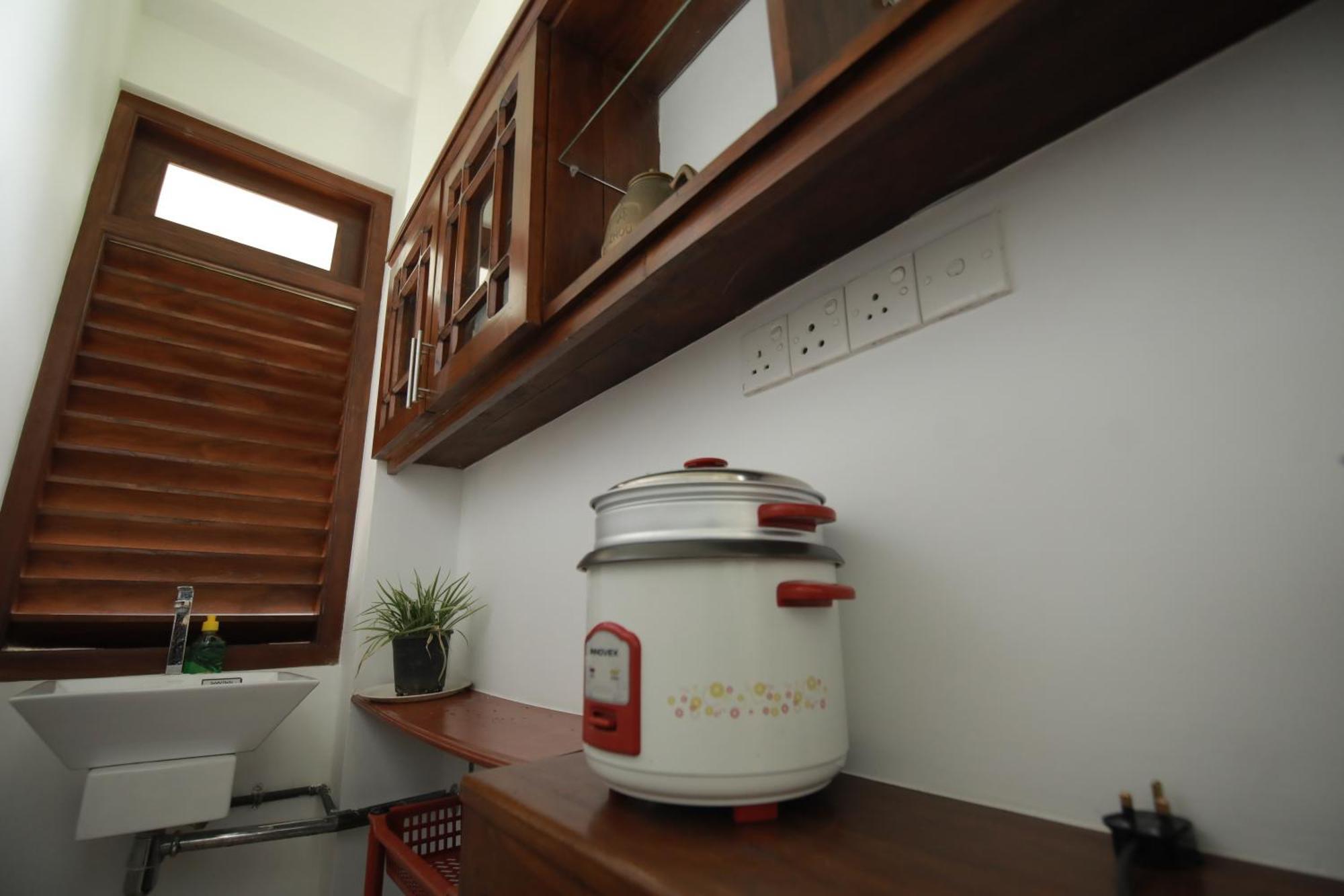 Renuka Inn Канді Екстер'єр фото